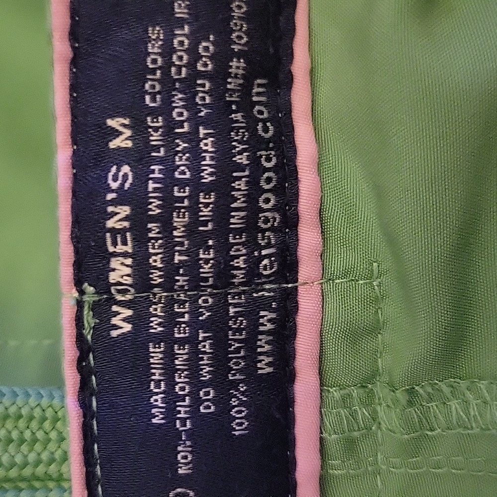Women's Shorts By Life Is Good Ize Medium. - Picture 4 of 10